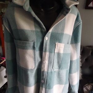 BDG BLUE AND WHITE PLAID POLYESTER ACRYLIC HEAVY SHACKET